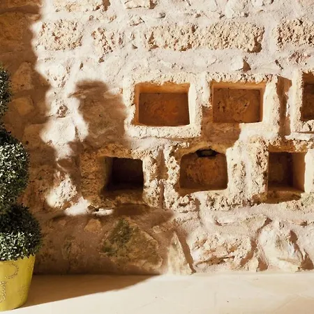 アパートホテル Il Borgo Con Piscina