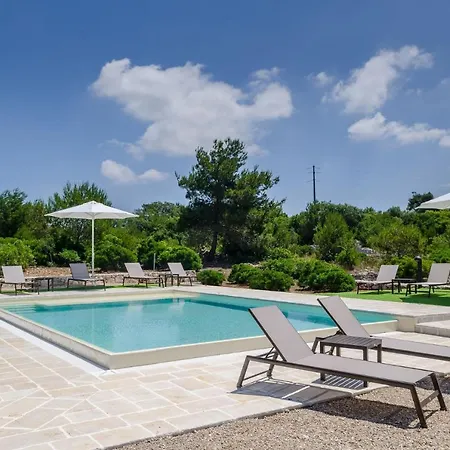 アパートホテル Il Borgo Con Piscina