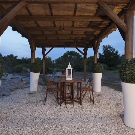 アパートホテル Il Borgo Con Piscina *