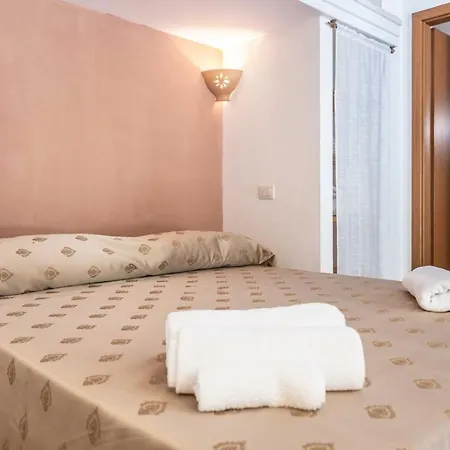 アパートホテル Il Borgo Con Piscina トッレ・ヴァード