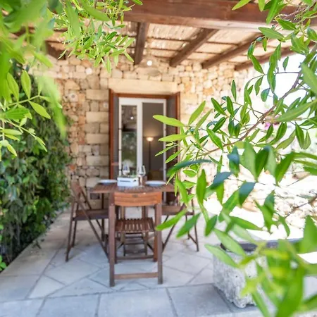 Il Borgo Con Piscina * トッレ・ヴァード